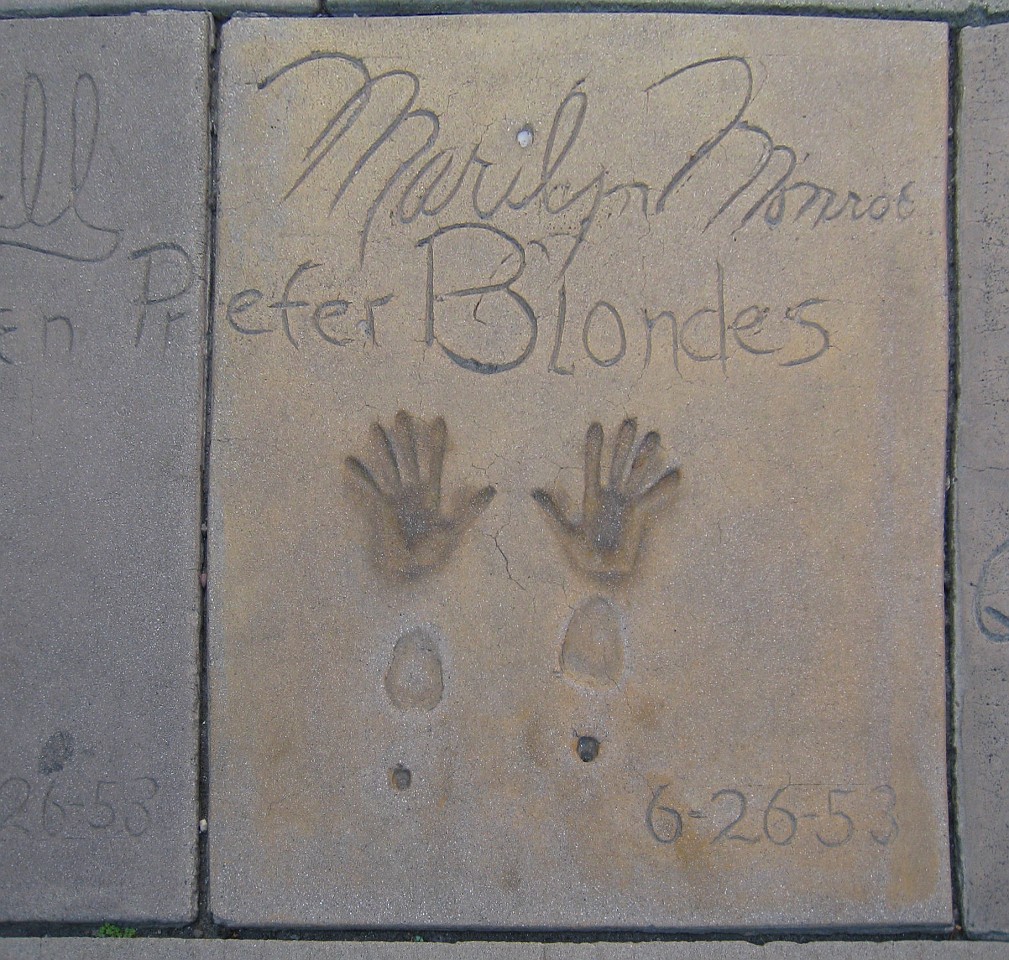 1297 California 2008-03 LA Scene.jpg - A visit to the Los Angeles California area in March of 2008. Activities ranged from Monets at the Getty, street hawkers at Venice Beach, movie look-alikes at Grauman's Chinese Theatre, to the Mission at San Juan Capistrano.